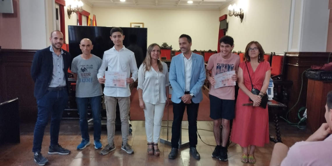Dos alumnes de l’Institut Dertosa guanyen els Premis de Recerca Paco Sorolla