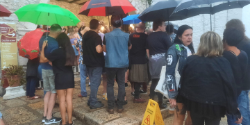 La pluja obliga a suspendre el concert de La Banda Trapera del Río a les Jornades de l’Ermita