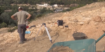 Investigadors de la URV excaven l’últim sector del poblat ibèric de l’Assut de Tivenys