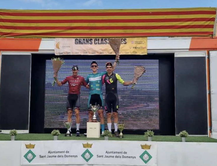 Guillem Suriñach, del Controlpack, alça els braços a Sant Jaume dels Domenys