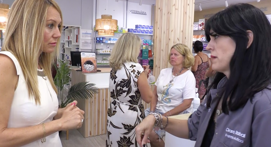 La farmàcia La Cala fomenta la protecció de la pell amb un servei de diagnòstic