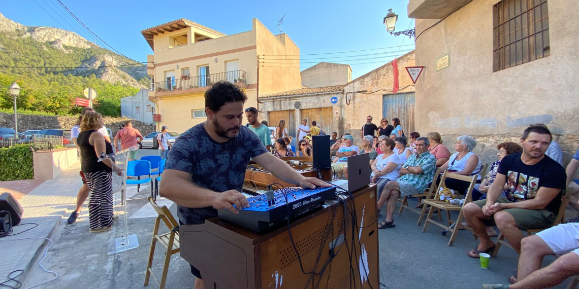 Tivissa acull la cloenda de L’ermita 2.0, l’exposició d’art contemporàni itinerant