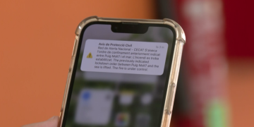 El missatge de Protecció Civil de confinament va facilitar els treballs d’estabilització de l’incendi del Perelló