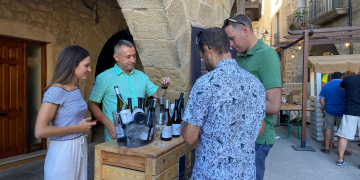 Batea celebra la Festa del Vi per reivindicar els cellers i la gastronomia local