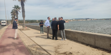 El govern espanyol estudia actuacions per reparar els danys a les platges de l’Ampolla