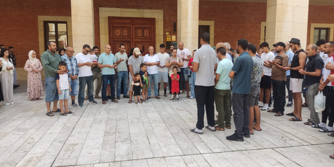 Tortosa fa un minut de silenci per les víctimes del terratrèmol del Marroc