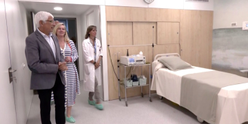 El conseller de Salut inaugura la nova sala de parts de l’Hospital de Móra d’Ebre