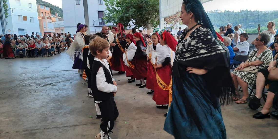 Ballada de Jotes de Tivenys amb el Grup de Jotes La Gandaia