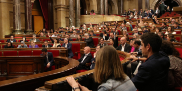 El Parlament aprova tramitar la prohibició dels bous embolats, capllaçats i a la mar