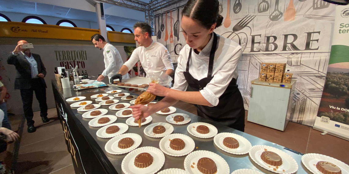 GastroEbre reuneix a Flix els millors professionals de la cuina dolça