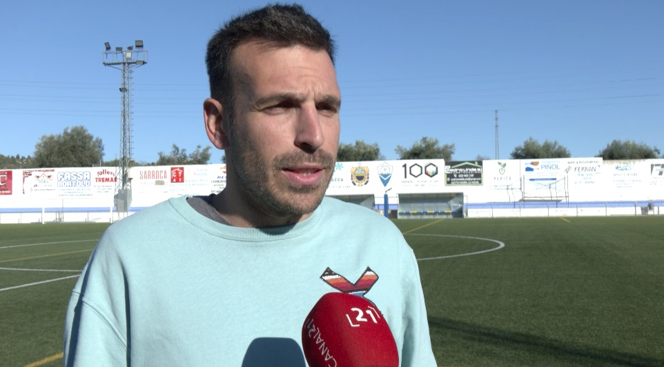 L’Atlètics de Móra la Nova denuncia la falta de vestidors al camp