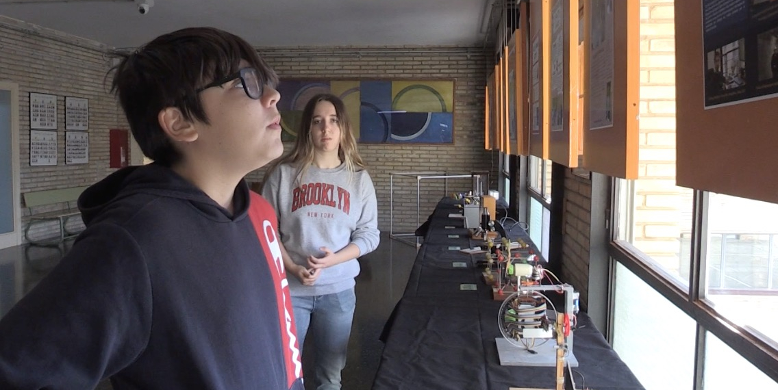 L’Institut de Móra d’Ebre desperta l’interès per la ciència amb les trajectòries d’exalumnes