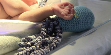 L’HTVC fomenta la lectura acompanyada per els nadons prematurs