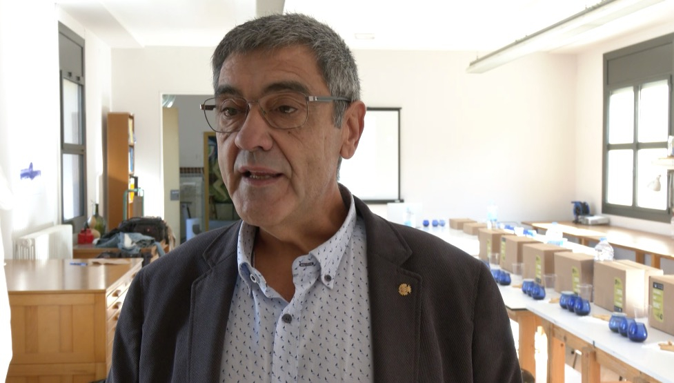 La Diputació de Tarragona ofereix un tast d’oli gratuït a l’Escola d’Art i Cultura de Tortosa