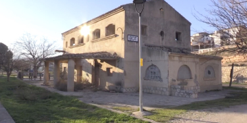 El nou govern de Bot vol transformar l’antiga estació en un centre turístic