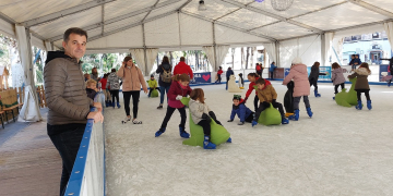 Un total de 3.744 escolars del Baix Ebre passaran per la pista de gel de Tortosa