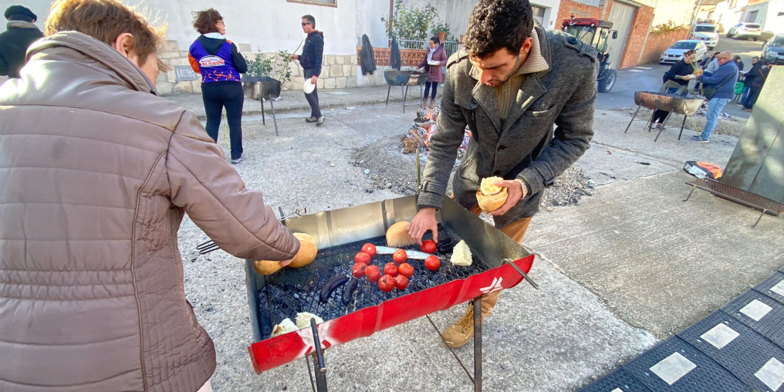 XXIV Festa de l’Oli de la Fatarella. Dinar popular