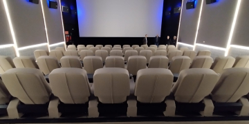 Ocine Roquetes inaugura una sala premium pel seu 25è aniversari