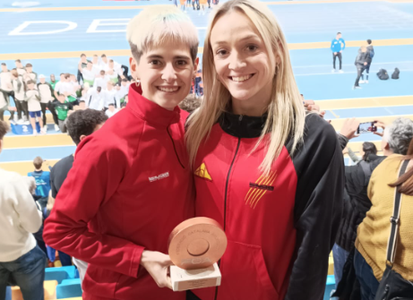 Andreea Sabou, or en salt de llargada al Català per Clubs ‘A’, amb mínima d’Espanya i rècord del campionat