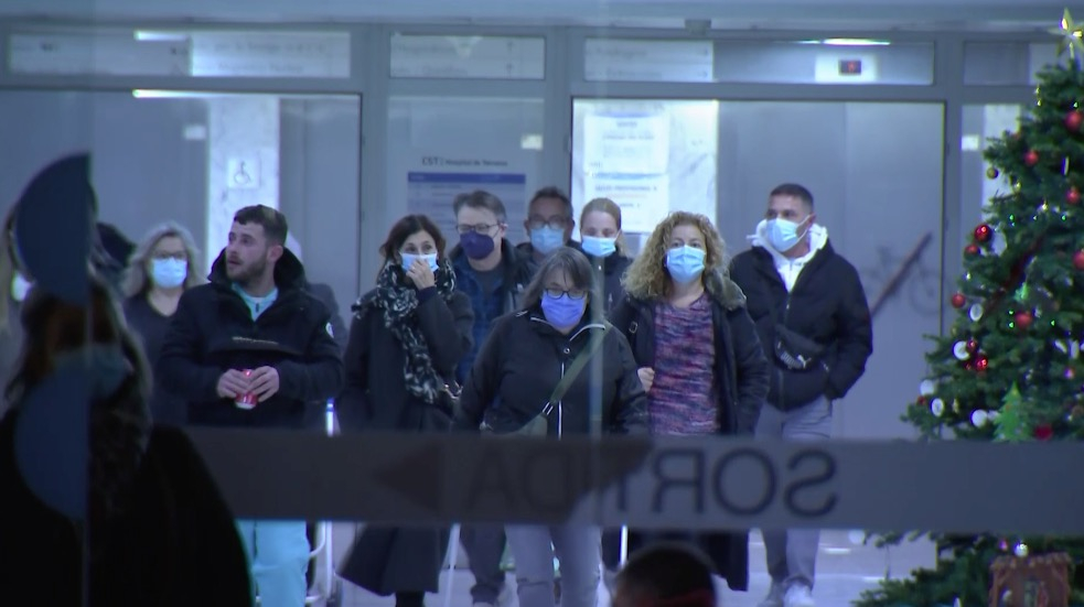 La mascareta torna a ser obligatòria als centres sanitaris a partir d’aquest dilluns