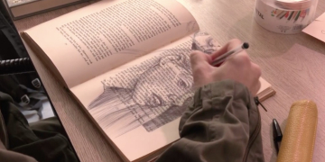 Dibuixar als llibres, el segell de l’artista ebrenc Samuel Bertomeu