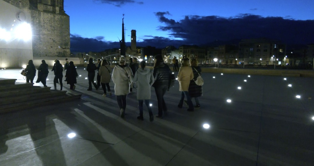 Tortosa realitza la primera marxa exploratòria feminista per detectar espais insegurs