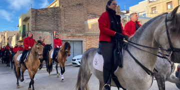 Roquetes i Jesús celebren la diada de Sant Antoni, una festivitat plena de germanor