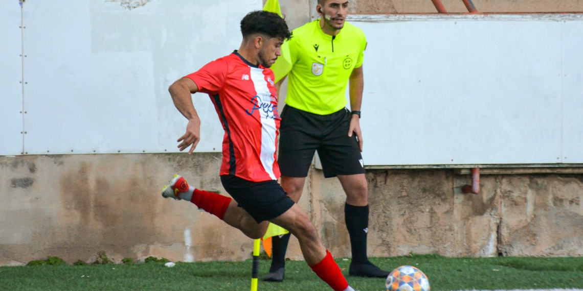 El Tortosa-Ebre no pot amb el líder Vilanova i la Geltrú i perd (0-2)