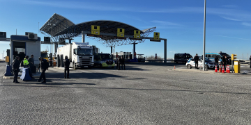 Centenars de tractors volen bloquejar l’accés al port de Tarragona