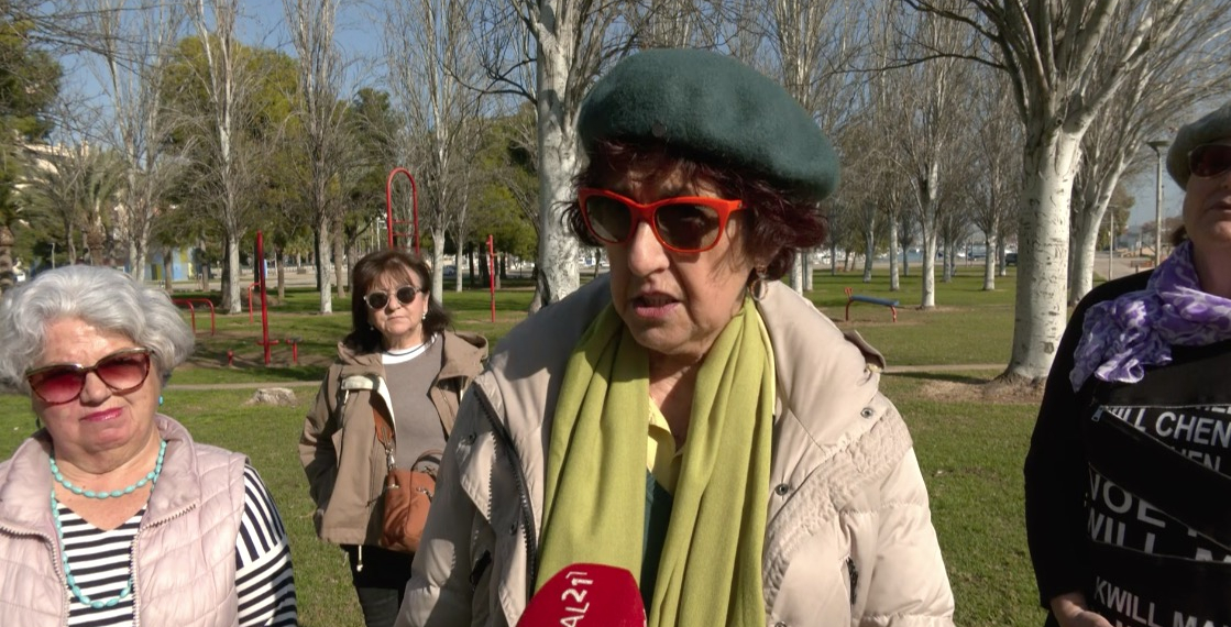 Dues veïnes de la Ràpita recullen prop de 900 signatures per l’obertura d’un gimnàs municipal