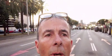 Una quarantena de pagesos ebrencs passen la nit a Barcelona