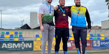 L’ampostí Adrià Ripollès guanya l’or en perxa al Català sub’20 i fa la mínima per al Mundial sub’20