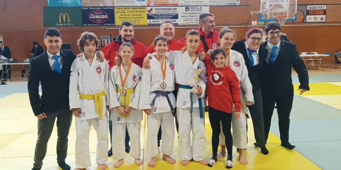 La Rapitenca, tot i disposar de múltiples ocasions, perd al camp del Peralada per 1-0