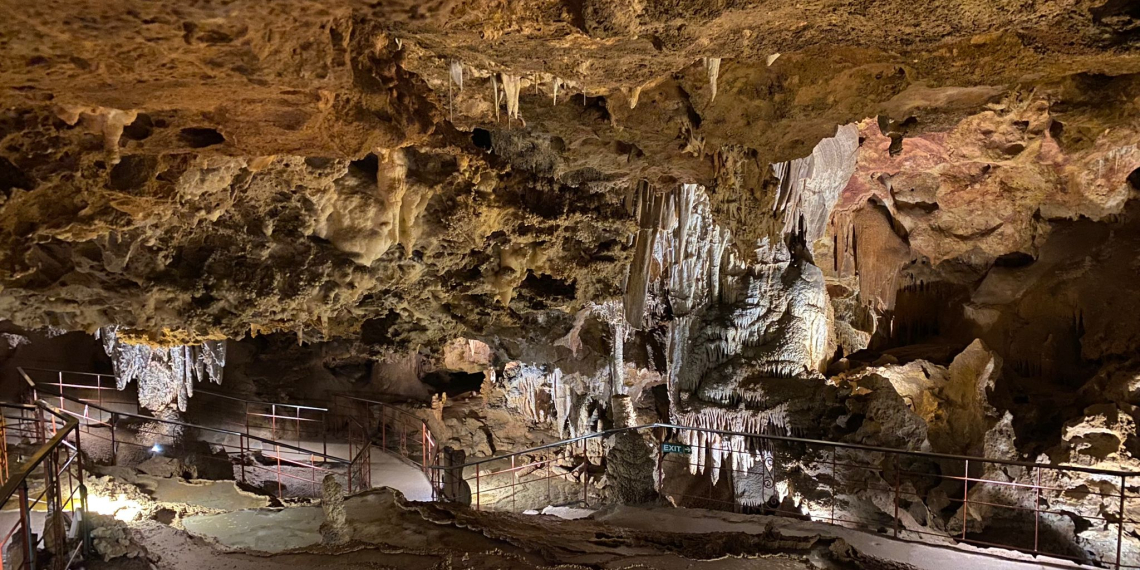 Benifallet enceta la temporada turística amb la reobertura de les Coves Meravelles i el Llagut