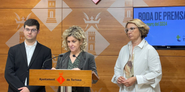 Roigé assenyala que la relació de l’Ajuntament de Tortosa amb Efial es remunta a l’anterior govern tripartit