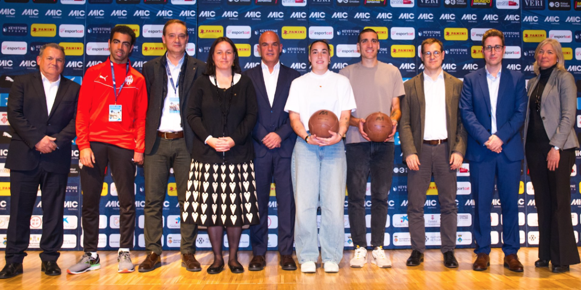 Oriol Romeu i Cata Coll padrins de luxe en la presentació del MIC, prestigiós torneig de futbol base