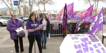Els sindicats UGT, CCOO i USOC ‘remouen consciències’ des de Tortosa per commemorar el 8-M