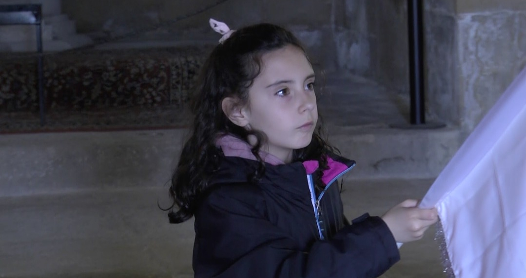 Una xiqueta tornarà a presentar l’angelet a la processó de l’Encontre d’Ascó, única a Catalunya