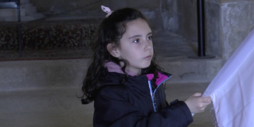 Una xiqueta tornarà a presentar l’angelet a la processó de l’Encontre d’Ascó, única a Catalunya