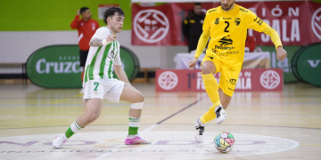 El Servigroup Peníscola del tivissà Carles Saladié supera (0-6) al Betis i s’apropa a la salvació