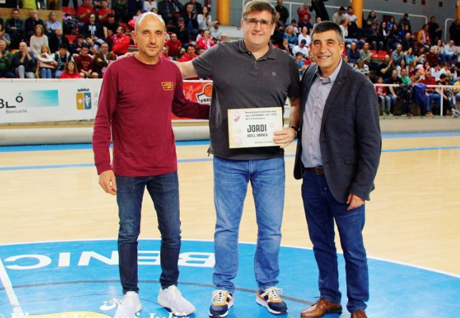 El Club Bàsquet Benicarló homenatja al tècnic tortosí Jordi Adell