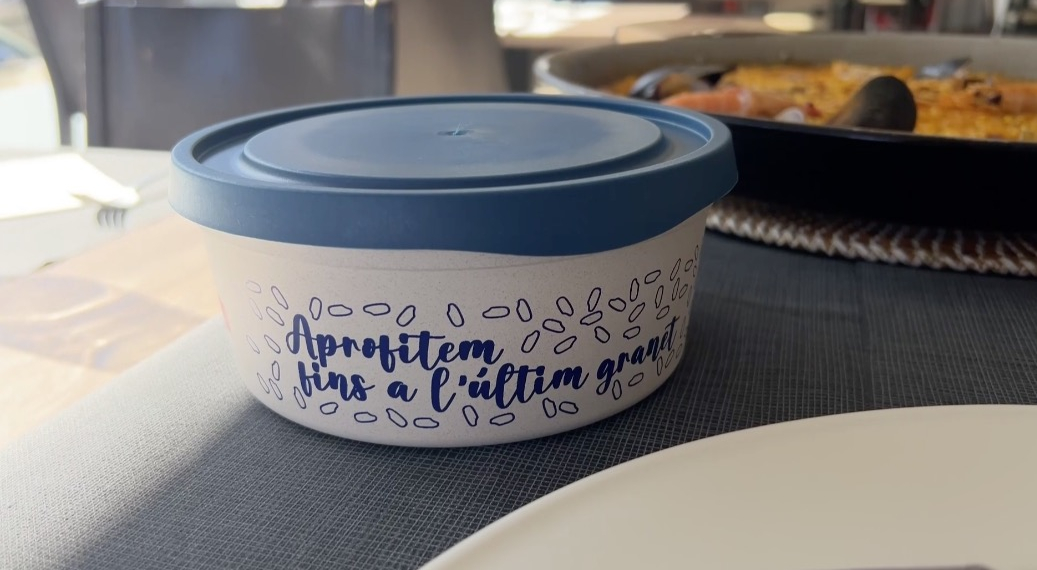 La Cambra Arrossera del Montsià presenta una carmanyola feta amb clofolla d’arròs