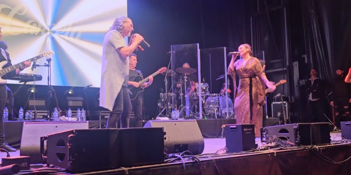 Camela omple a l’Aldea