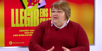 Òmnium Ebre se suma a la campanya ‘Llegir ens fa grans’