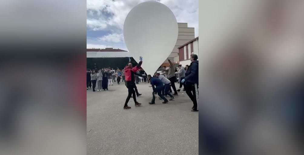 La càpsula de l’Institut Roquetes s’enlaira amb èxit a l’estratosfera