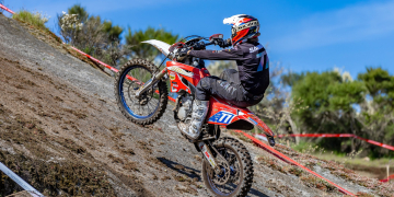 Els ebrencs Àlex Puey i Aleix Saumell ofereixen un gran nivell a la segona prova del Mundial d’Enduro