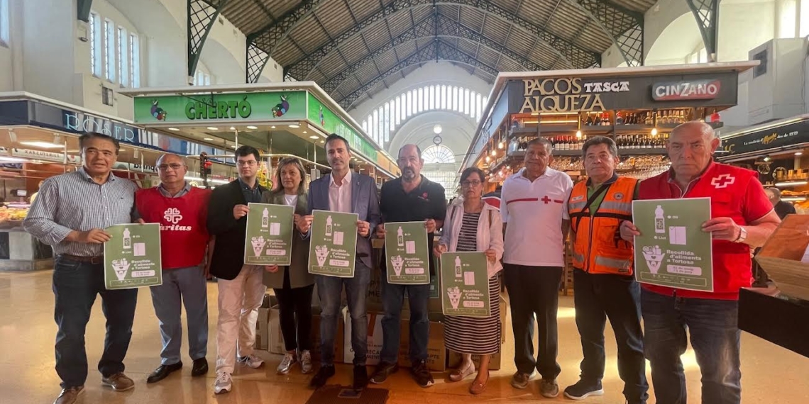 Inici de la recollida d’aliments de primavera a Tortosa, amb 400 voluntaris
