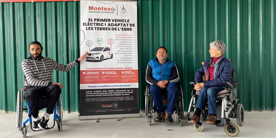 Les persones amb mobilitat reduïda ja poden realitzar pràctiques de cotxe a les Terres de l’Ebre