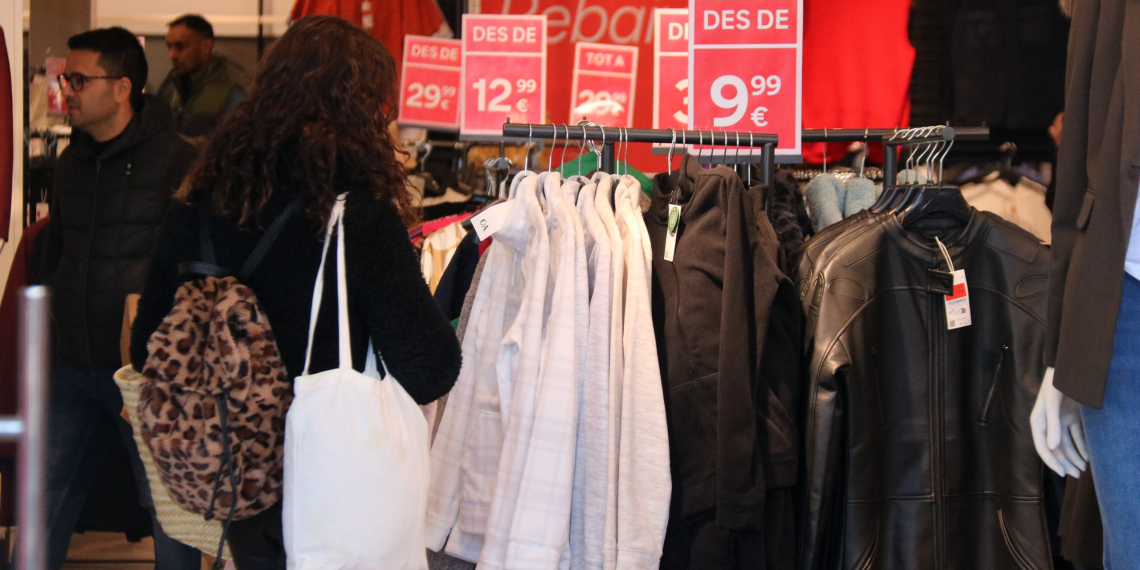 L’IPC puja un 0,7% a l’abril impulsat per l’encariment del vestit i calçat