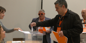 Albacar (Ciutadans) vota  a Tortosa i confia en uns bons resultats electorals 